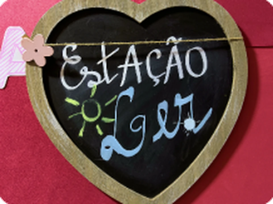 Placa da estação de Linguagens